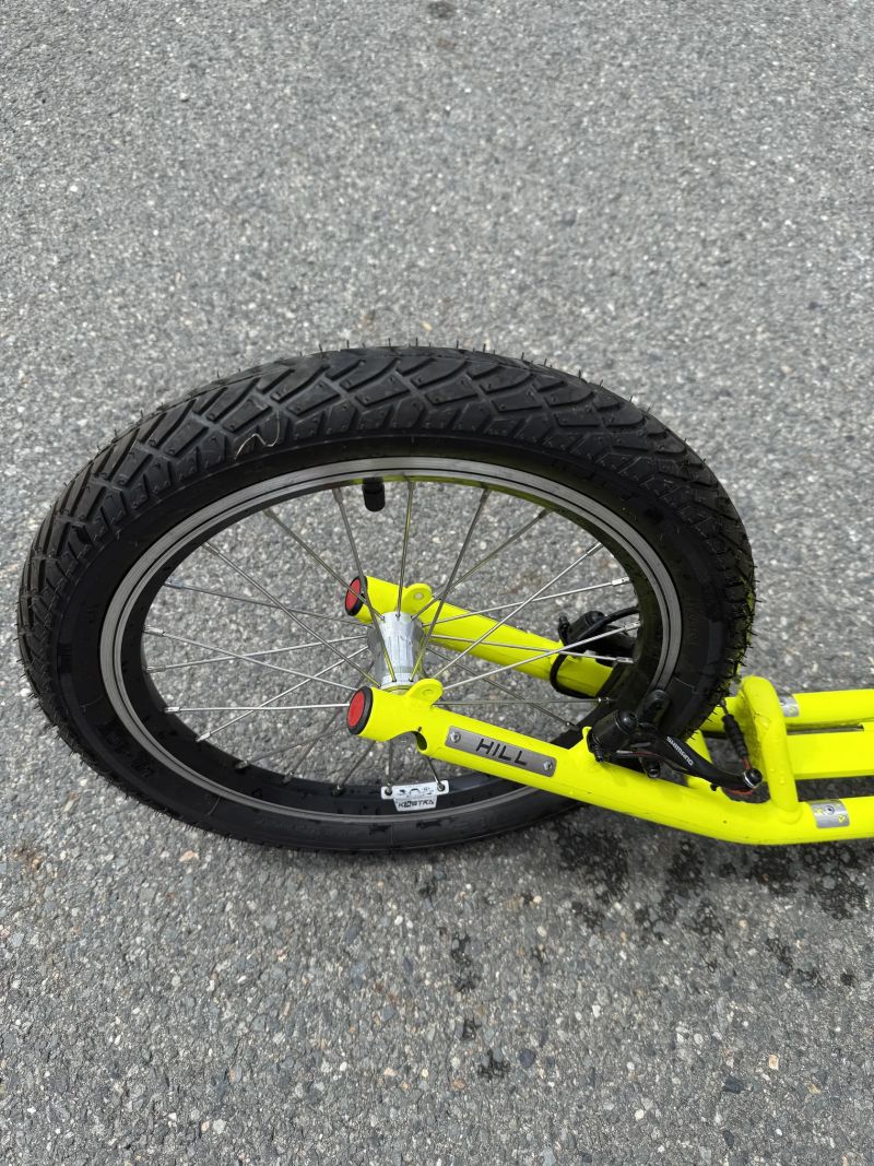 Prodám nevyužitou Koloběžku Kostka HILL MAX KID G5 neon lemon 