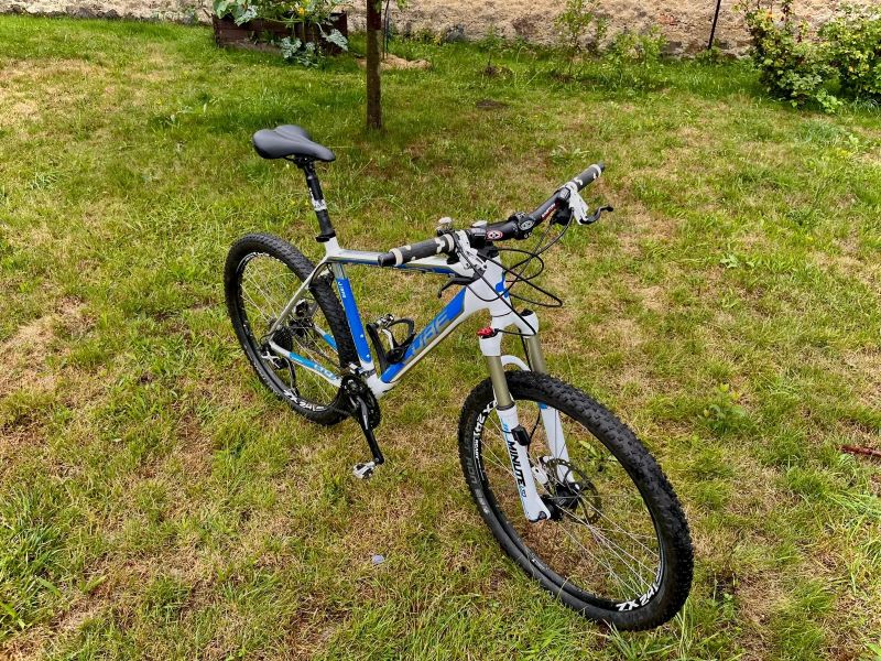 Zachovalé, plně funkční horské kolo Cube LTD Pro