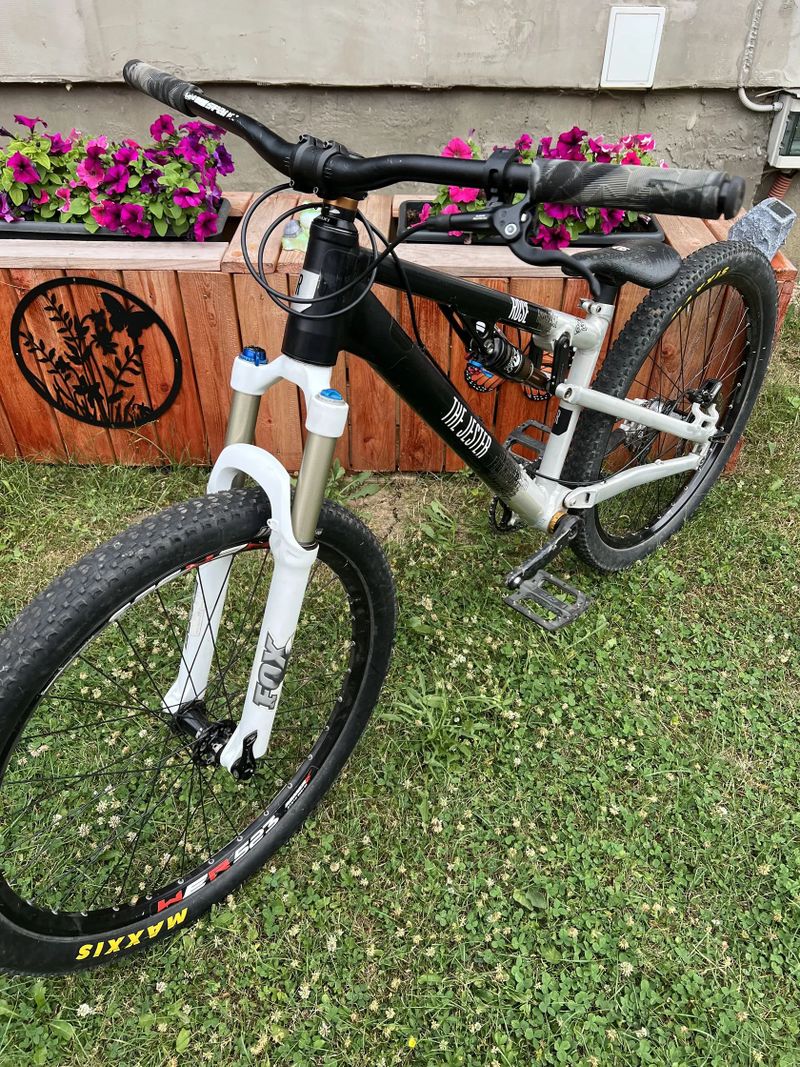 Slopestyle dirt kolo rose the jester fox 32 