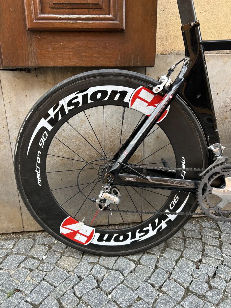 Thömus TT / Triatlonové kolo – karbon, Ultegra, Vision Metron 90