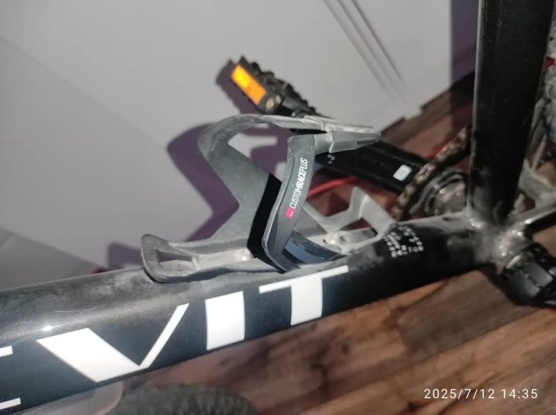 Horské kolo Levit Notos 3 2022 M (18") s příslušenstvím