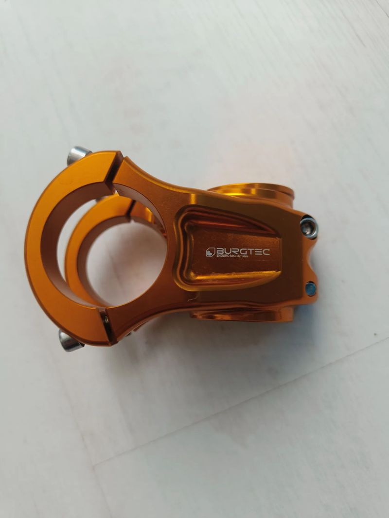 Představec Burgtec Enduro MK3. 