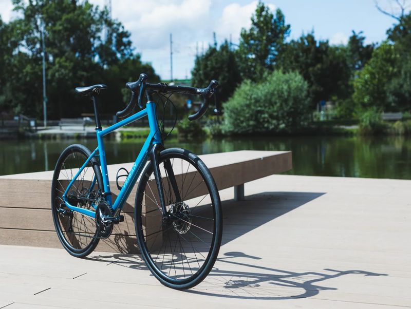 Silniční kolo – Triban RC500 s kotoučovými brzdami modré