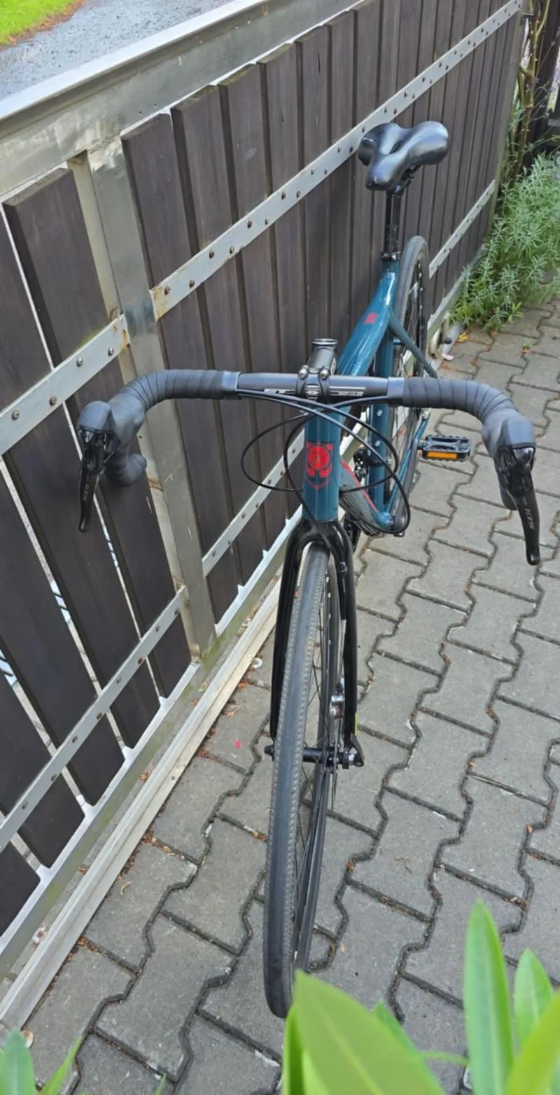 Gravel GT Grade Expert rám 55, Shimano 105