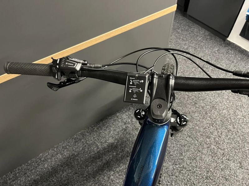 CUBE Reaction Hybrid SLX 800 vel. L 2025 NOVÉ