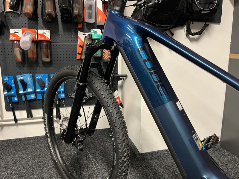 CUBE Reaction Hybrid SLX 800 vel. L 2025 NOVÉ