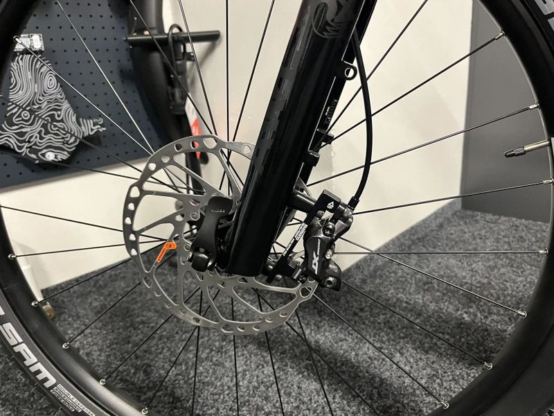 CUBE Reaction Hybrid SLX 800 vel. L 2025 NOVÉ