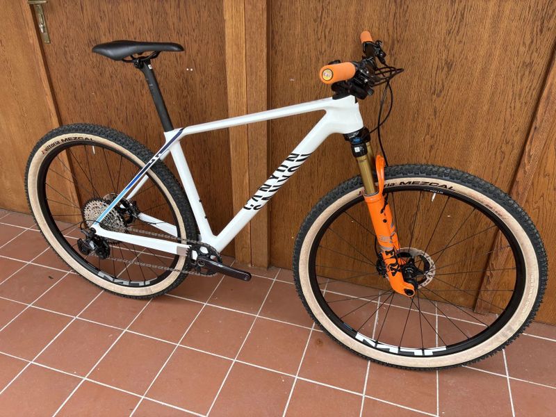CANYON EXCEED CFR - SHIMANO XT 1 x 12 - VEL. M (46 cm) - NOVĚ POSTAVENO