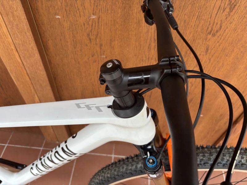 CANYON EXCEED CFR - SHIMANO XT 1 x 12 - VEL. M (46 cm) - NOVĚ POSTAVENO