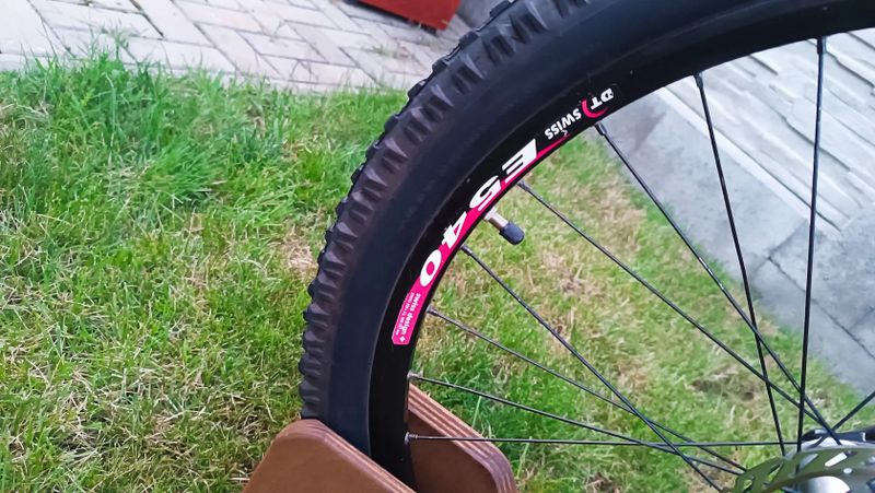 Celoodpružené kolo 26 