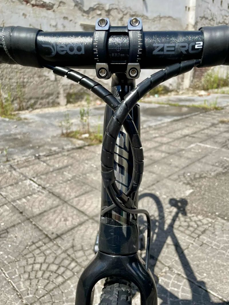GIANT REVOLT ADVANCED PRO, Black-Chrome - vel. XL
