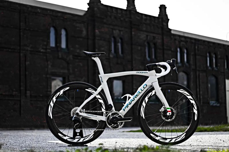 Pinarello Dogma F12, Sram Red AXS Etap 2x12, Zipp Firecrest 