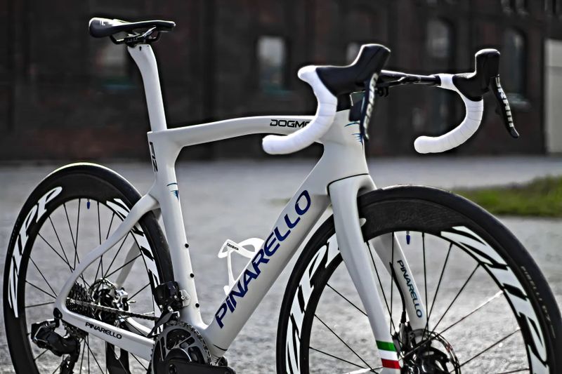 Pinarello Dogma F12, Sram Red AXS Etap 2x12, Zipp Firecrest 