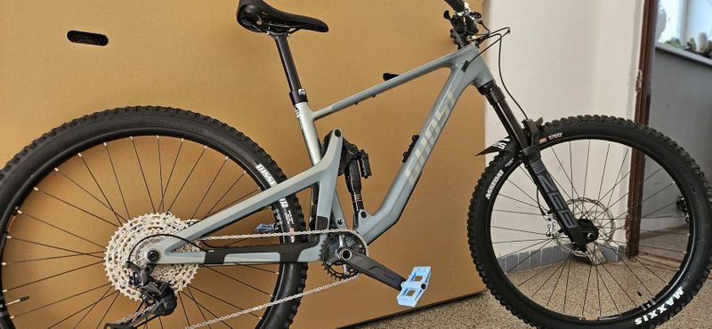 Ghost Riot AM CF PRO 29 vel. L