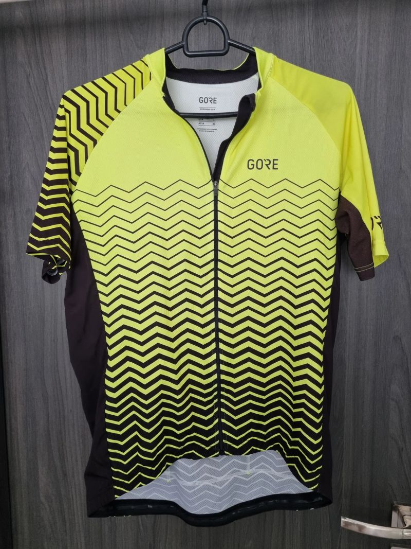Dres GORE vel.L