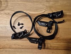 Prodám nejeté 4 píst brzdy Sram DB8