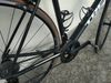Silniční kolo Trek – černý šíp připravený na dobrodružství! 🚴‍♀️
