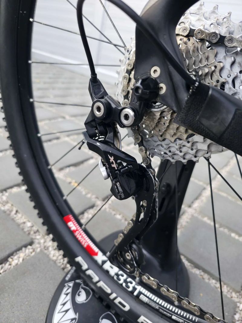 Horské kolo Focus Raven 5.0 Carbon 27.5″ velikost M