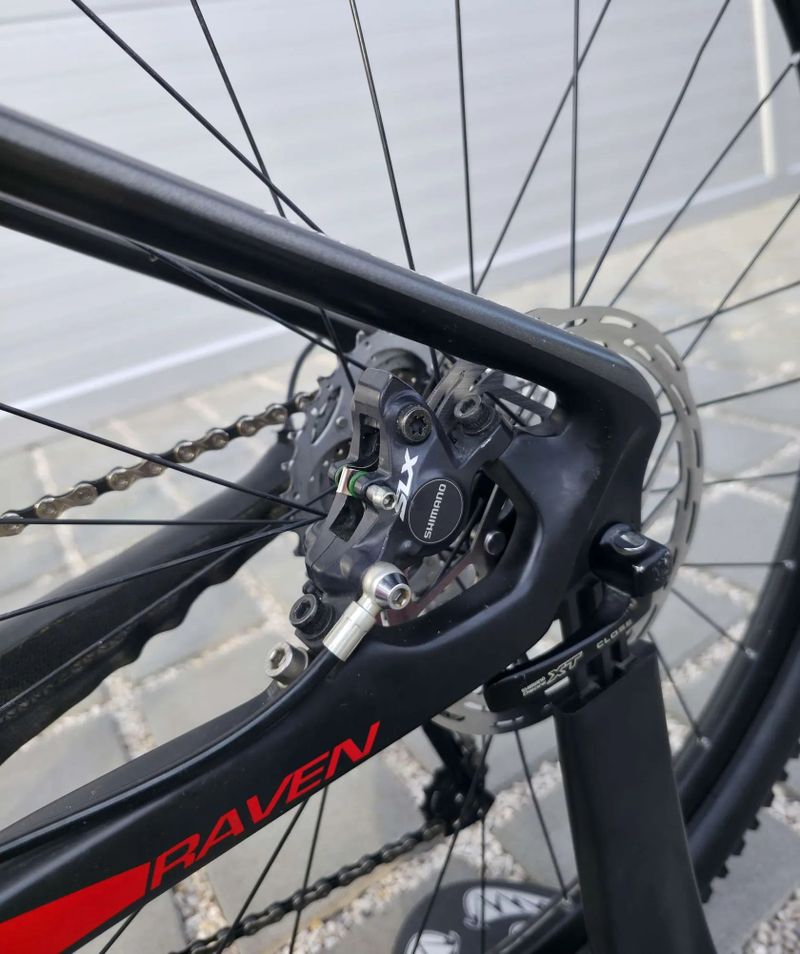 Horské kolo Focus Raven 5.0 Carbon 27.5″ velikost M