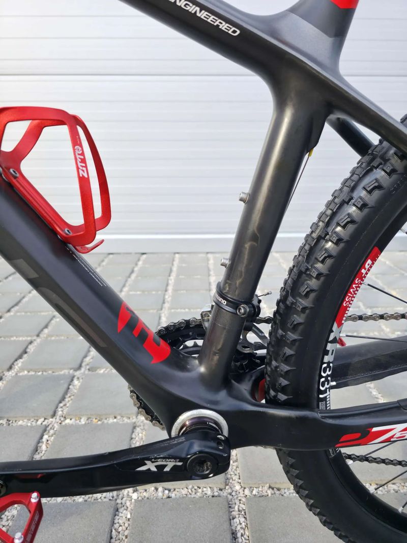 Horské kolo Focus Raven 5.0 Carbon 27.5″ velikost M