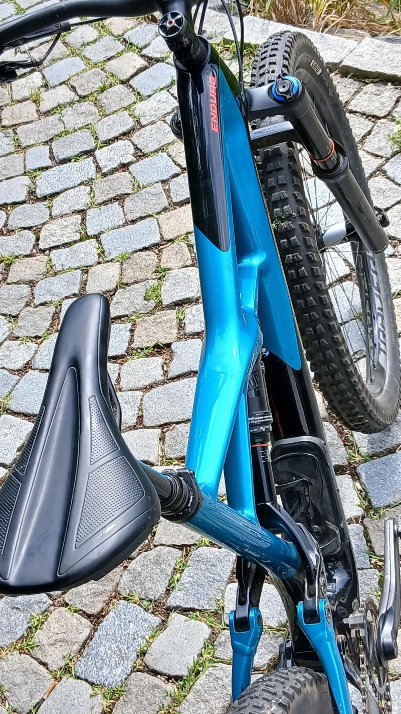Specialized enduro elite carbon
