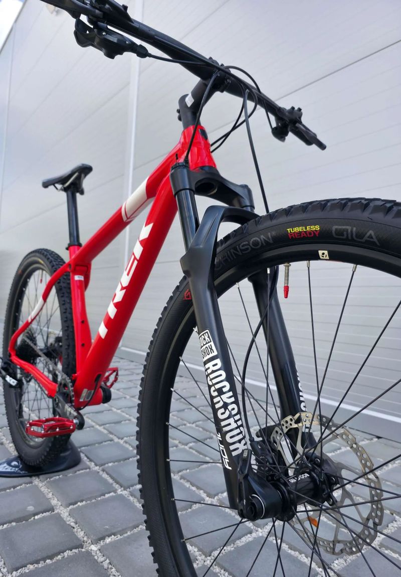 Horské kolo Trek Procaliber 6 29″ velikost M/L