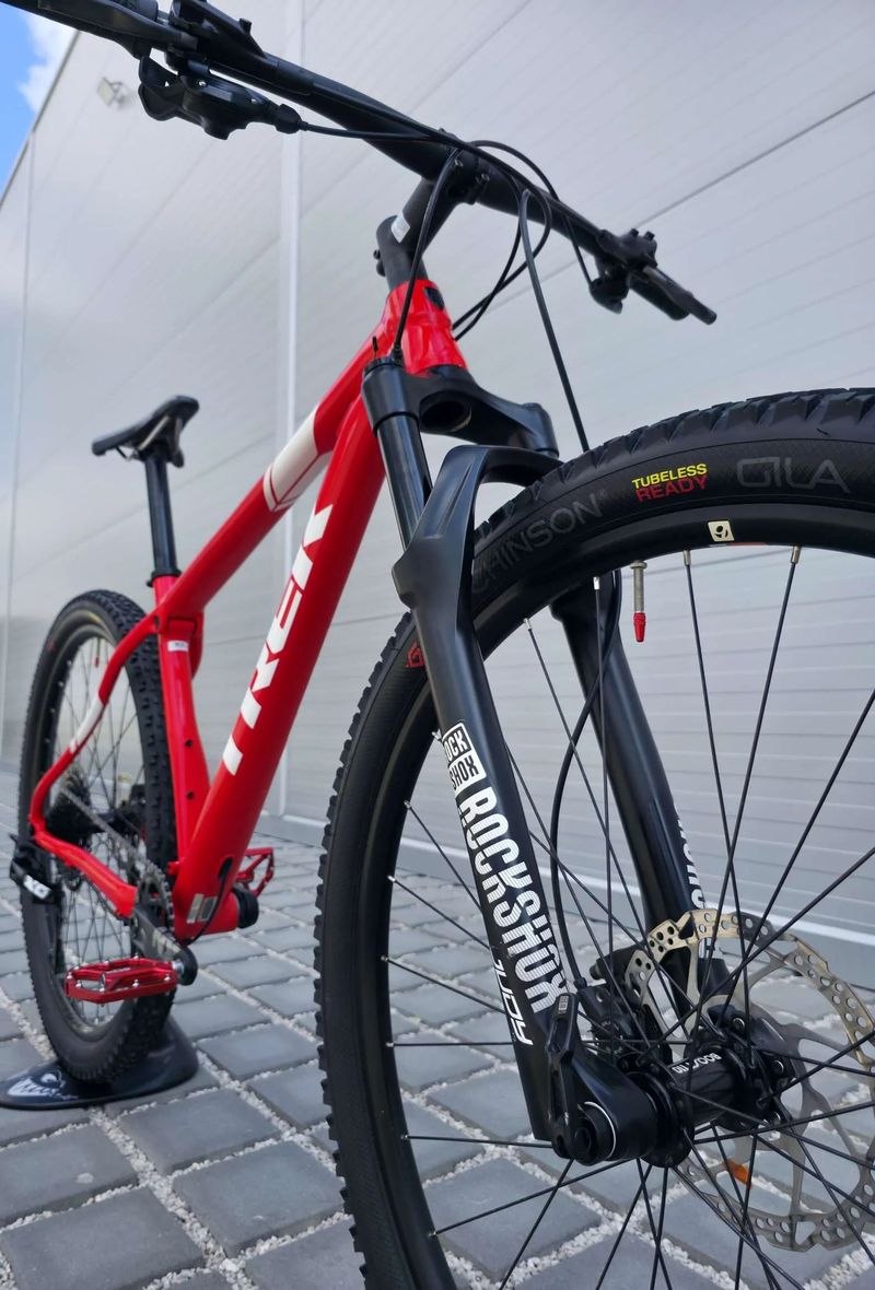 Horské kolo Trek Procaliber 6 29″ velikost M/L