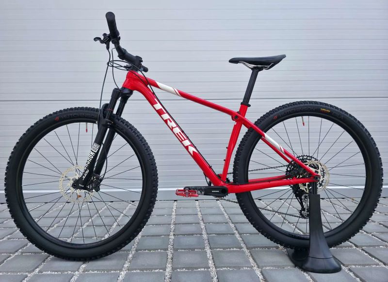 Horské kolo Trek Procaliber 6 29″ velikost M/L