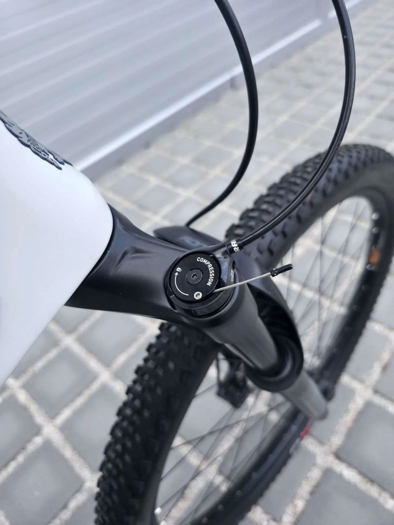 Horské kolo Bianchi Nitron 9.4 Carbon 2022 29″ velikost M