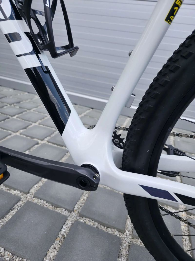 Horské kolo Bianchi Nitron 9.4 Carbon 2022 29″ velikost M