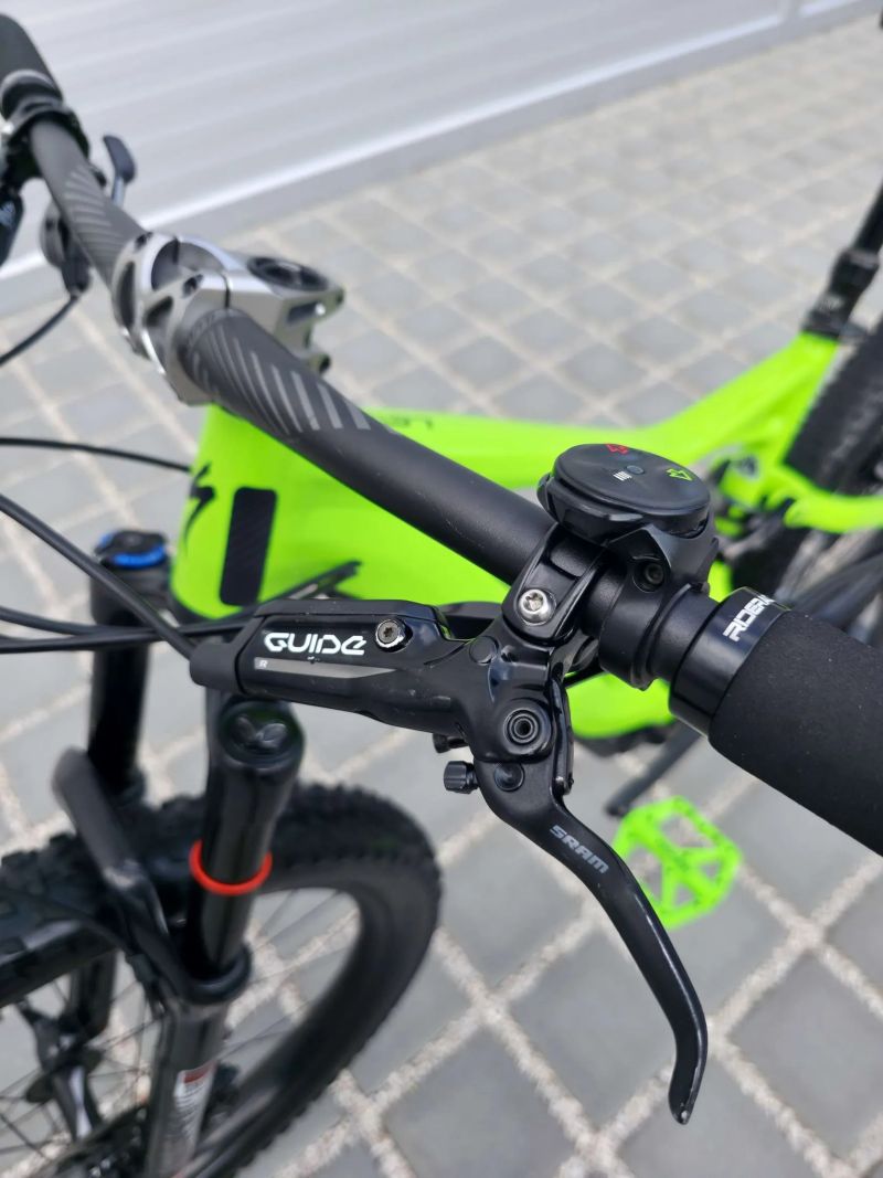 Elektrokolo Specialized Turbo Levo FSR Comp 6Fattie 27,5+″ velikost M