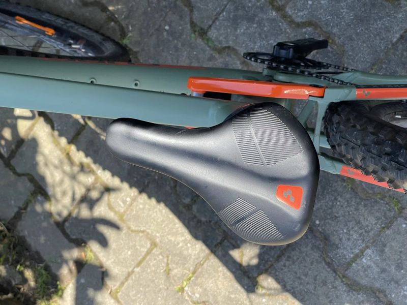 Cube stereo 240 pro, 24 palcové celopéro od 125cm 11,9kg
