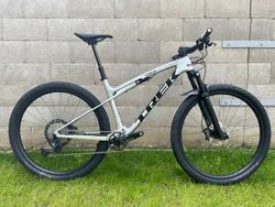 TREK Supercaliber SLR 9.8 XT Gen 2 2025