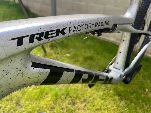 TREK Supercaliber SLR 9.8 XT Gen 2 2025