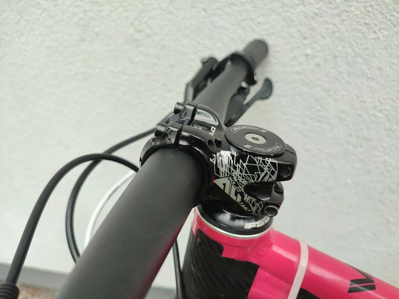 Dětské závodní kolo VPACE MAX 24 - hmotnost 7,8 kg