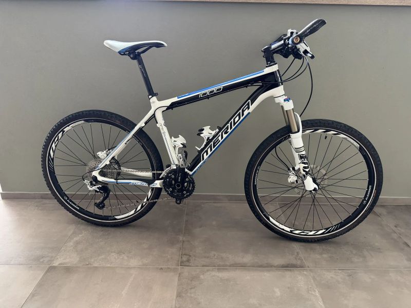 MERIDA O.NINE PRO 1000-D – karbonové horské kolo 18" – výborný stav