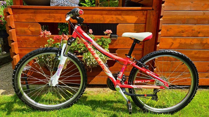 Dětské dívčí horské kolo 24" Kellys Kiter50 7-12let postava 120-150cm minimálně použité.