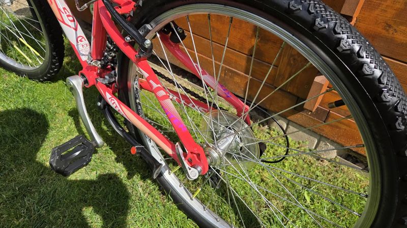 Dětské dívčí horské kolo 24" Kellys Kiter50 7-12let postava 120-150cm minimálně použité.
