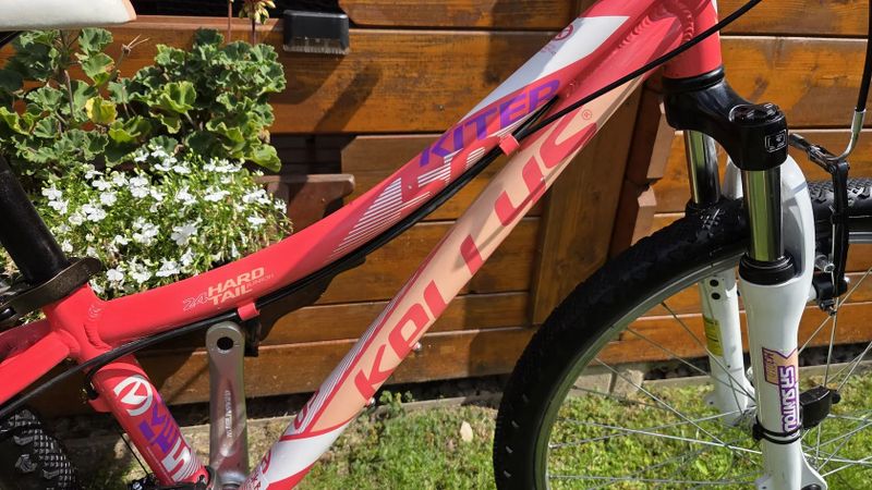 Dětské dívčí horské kolo 24" Kellys Kiter50 7-12let postava 120-150cm minimálně použité.