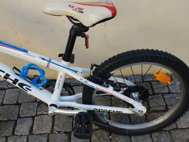 dětské horské MTB kolo Apache XC20 pro výšku 115-135cm, po servisu + dárek