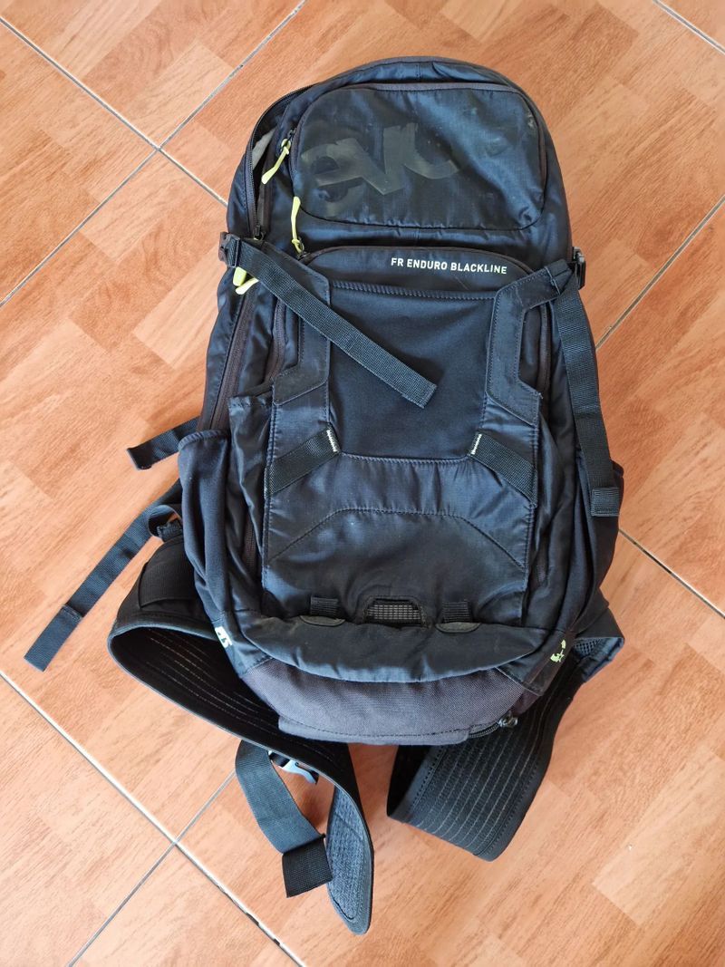 Batoh Evoc FR enduro Blackline