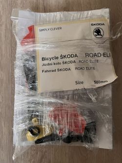 Karbonové silniční kolo Škoda (Superior) Road Elite