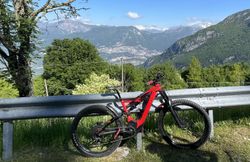 Specialized Turbo Levo , velikost M