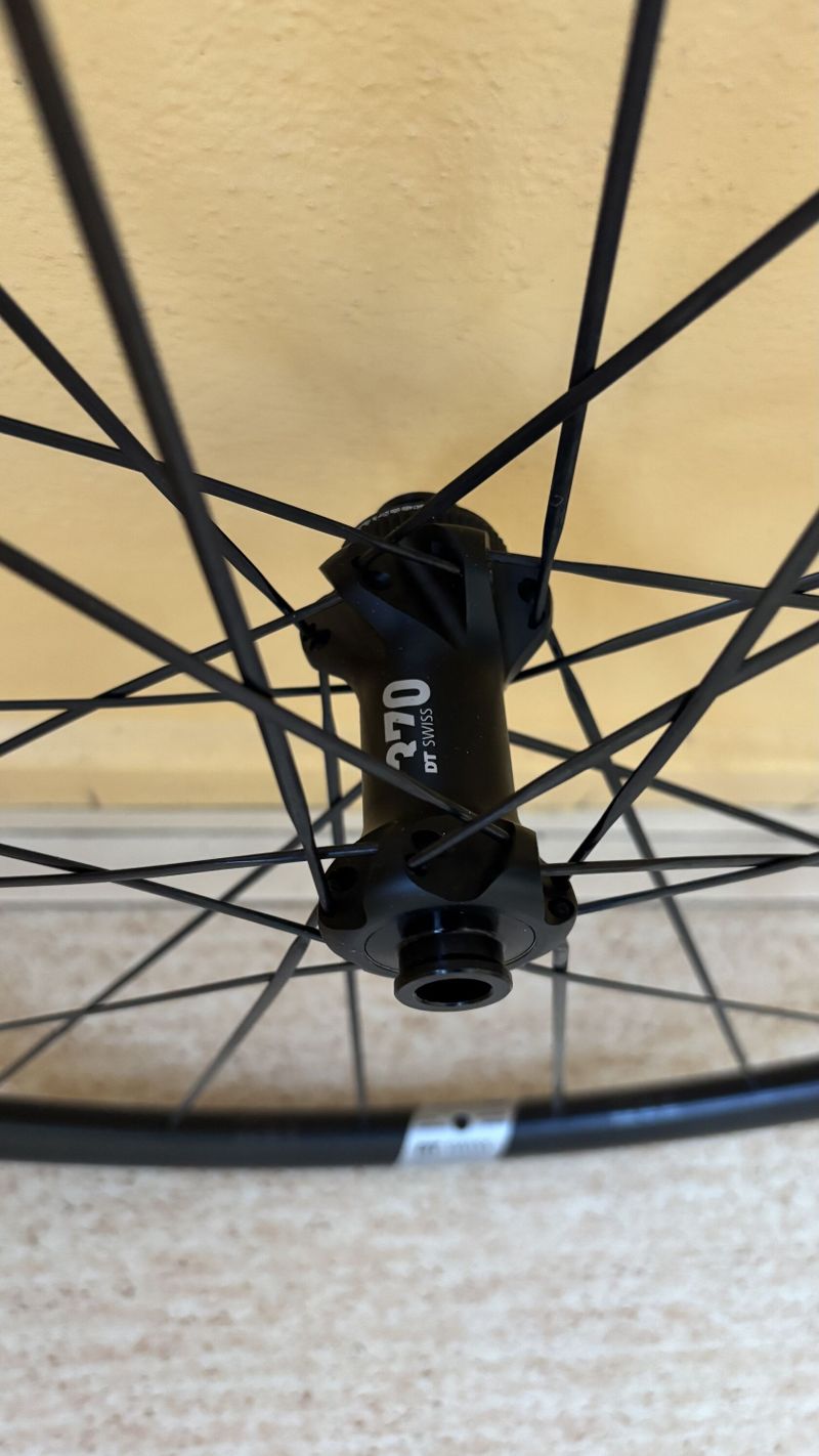 Zapletena kola DT Swiss P1800