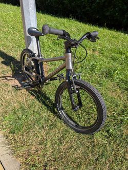 RASCAL 16" (barva Titan)