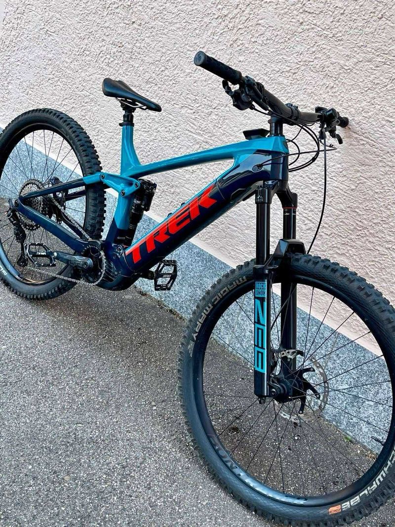 Trek Rail 9.8 XT