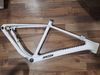 Nový karbonový rám Radon Jealous CF 29er / boost osa 12x148mm / velikost L a XL / vnitřní vedení bow