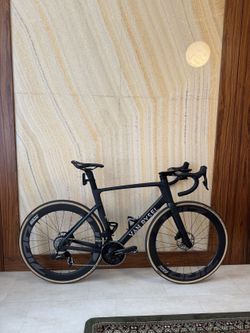 Silniční kolo RCR Force AXS, kola Zipp 404