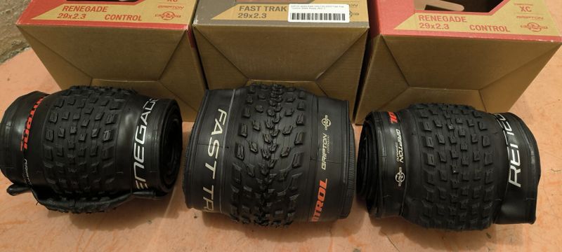 Nové pláště SPECIALIZED FAST TRACK + RENEGADE 29 x 2,3 CONTROL