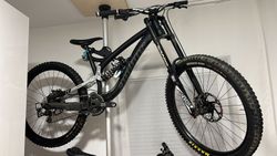 Rámový set Ninja DH Team 27,5 L + Vivid R2C coil 450/500lb r.2019